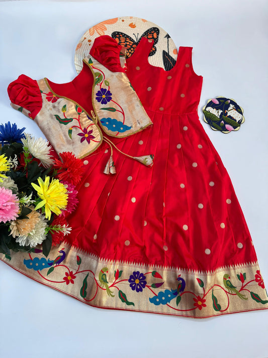 Paithani silk with weaving &
lace Full Stitch