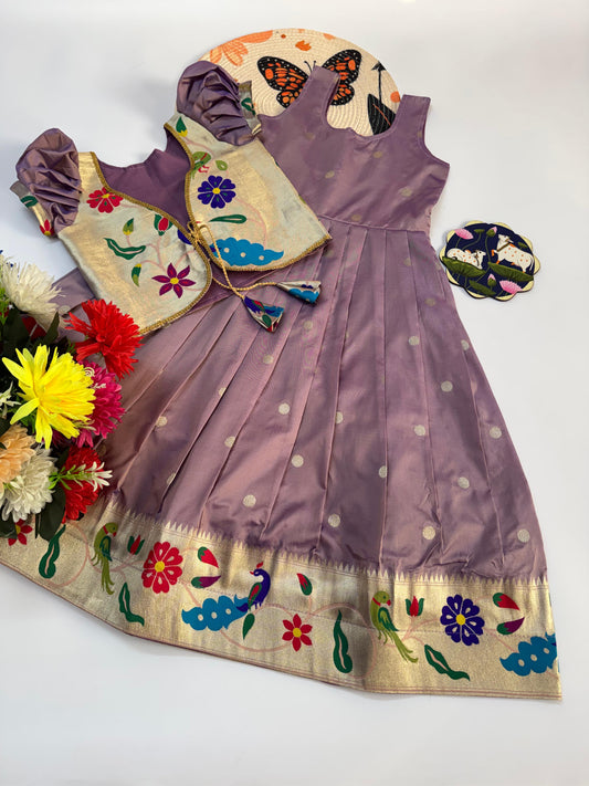 Paithani silk with weaving & lace Full Stitch