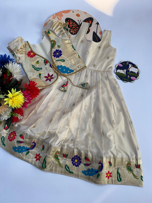 Paithani silk with weaving & lace Full Stitch